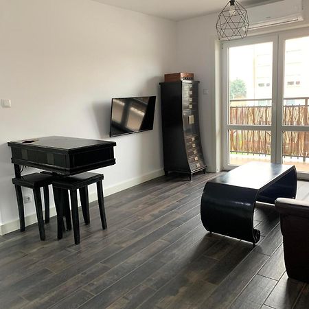Apartament Jędrzejów エクステリア 写真