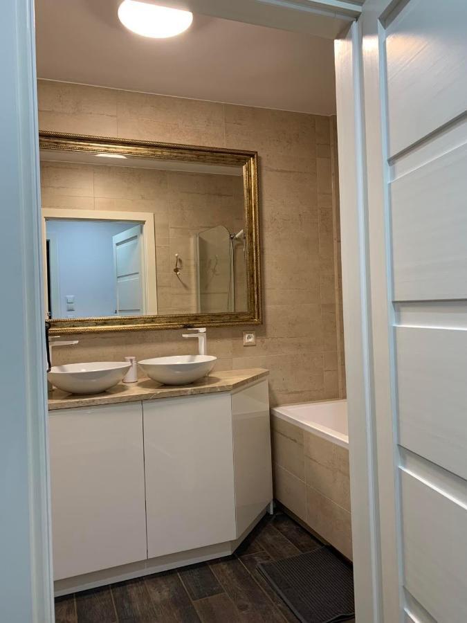 Apartament Jędrzejów エクステリア 写真