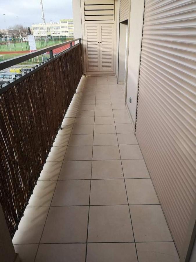 Apartament Jędrzejów エクステリア 写真